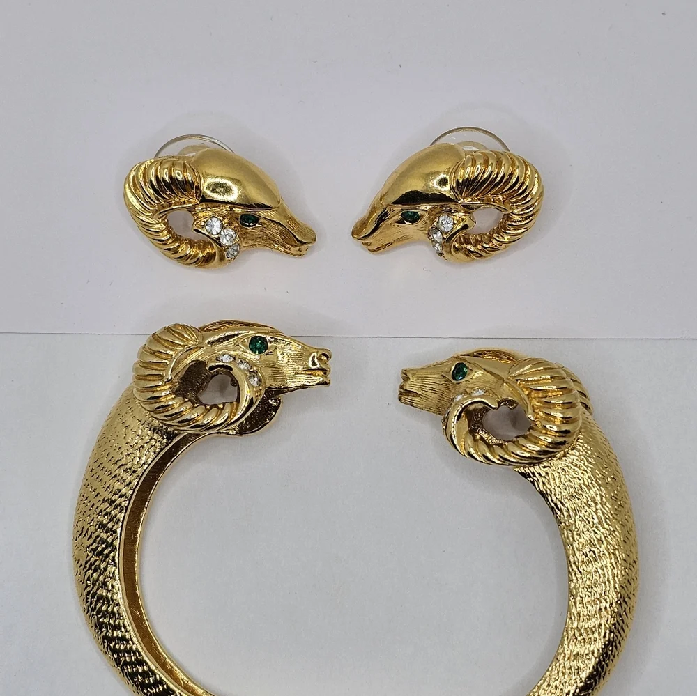 Vintage Kenneth Jay Lane Jewelry Set! ✨️ - Picture 2 of 8